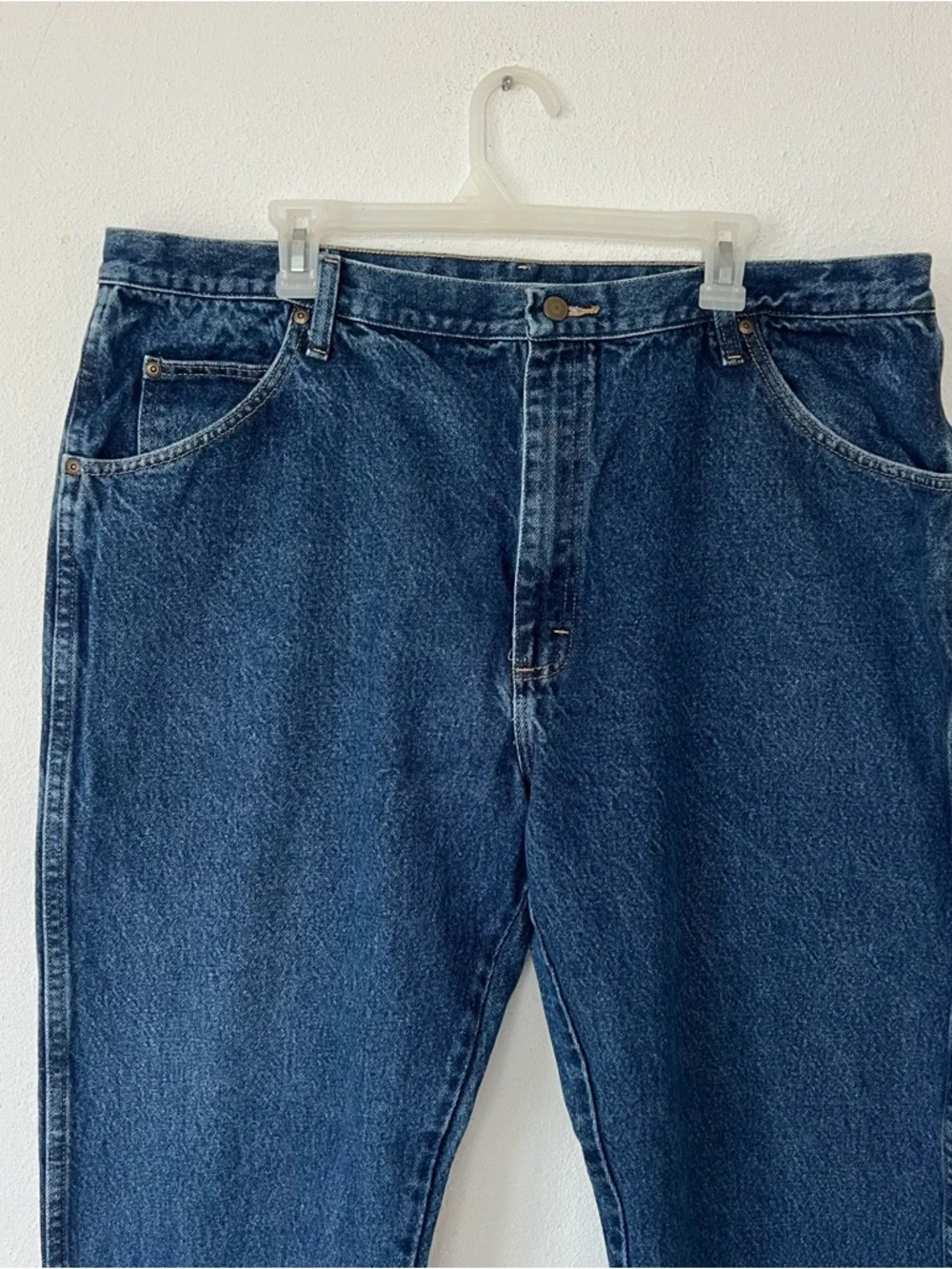 Wrangler Men's Straight-Leg Blue Jeans 5 pockets style Size 42”x30” - Picture 5 of 13